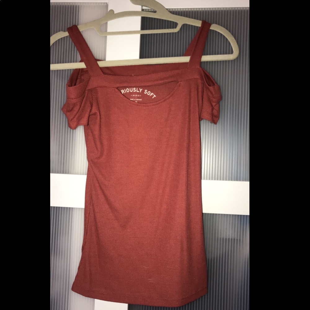 Off the shoulder tight fitting shirt